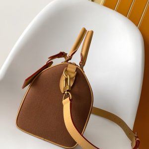 Bolso Louis Vuitton de Alta Gama: Réplica 1:1 de la Colección Nigo 1097985206 - side view