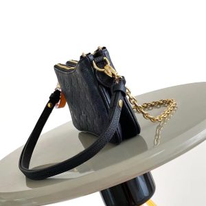 Louis Vuitton Pochette Liv Réplica 1:1 de Alta Calidad con Cadena Ajustable 1125284879 - side view | Louis Vuitton